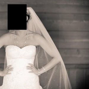 Demetrios Fingertip Wedding Veil